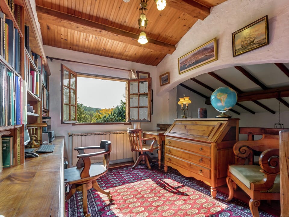 House | Game room