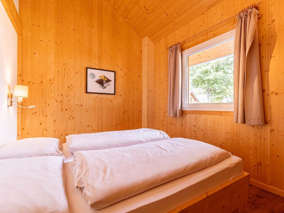 Apartment | 3 bedrooms, internet, bed sheets