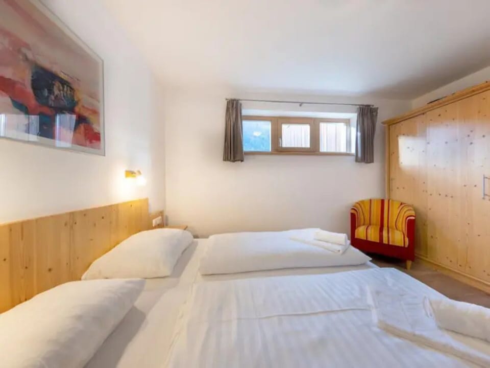 House | 3 bedrooms, bed sheets