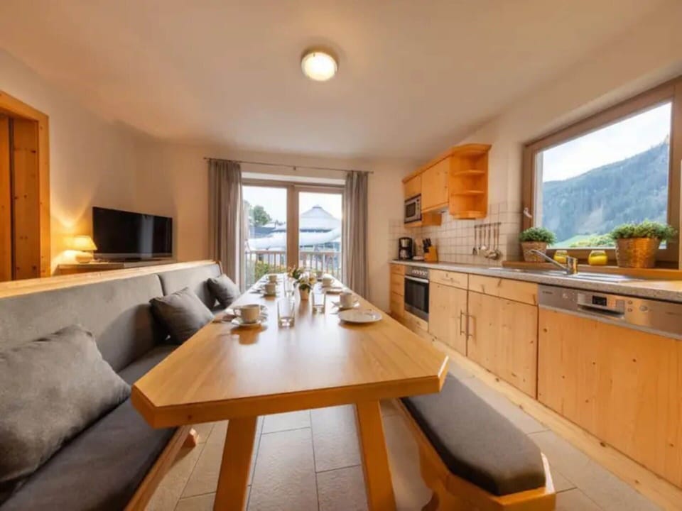 House | Dining