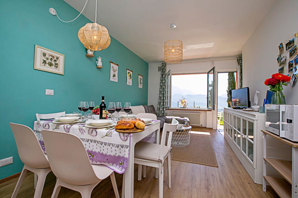 Family Apartment, Multiple Bedrooms, Mountainside (Casa Turchese) | Dining room