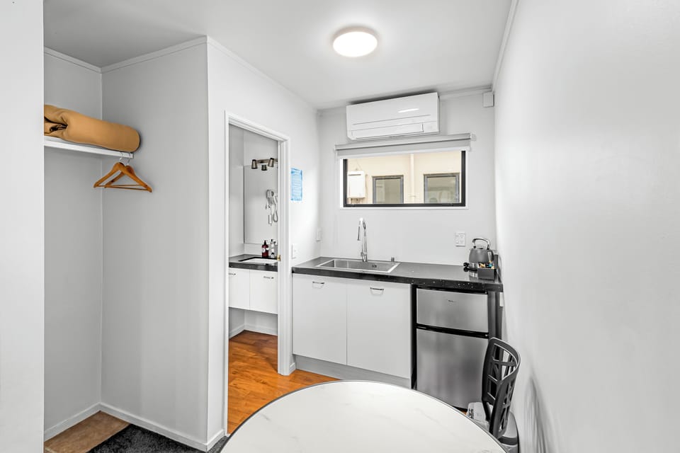 Fridge, microwave, coffee/tea maker, electric kettle