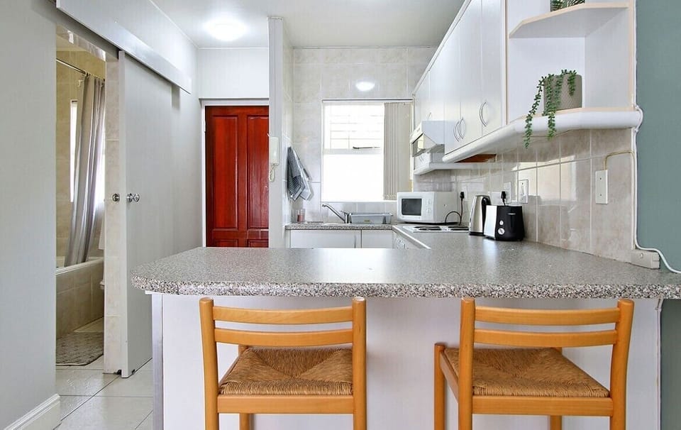 Studio | Private kitchen | Full-size fridge, microwave, oven, stovetop