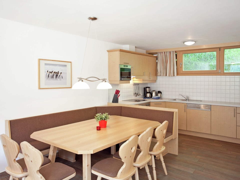 Chalet | Dining