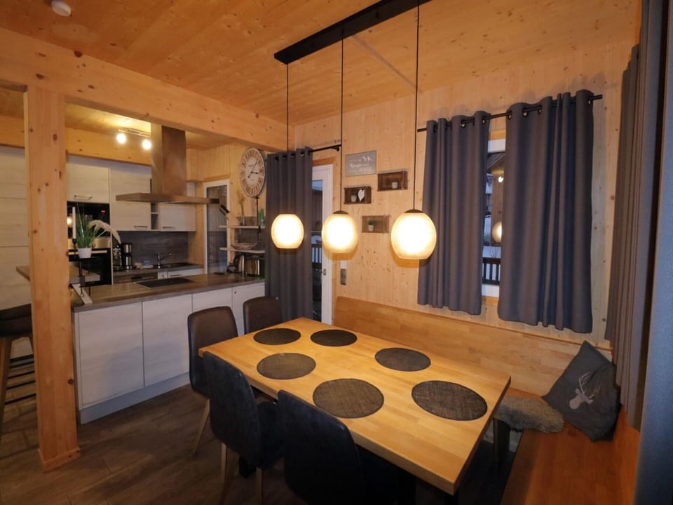 Chalet | Private kitchen | Highchair