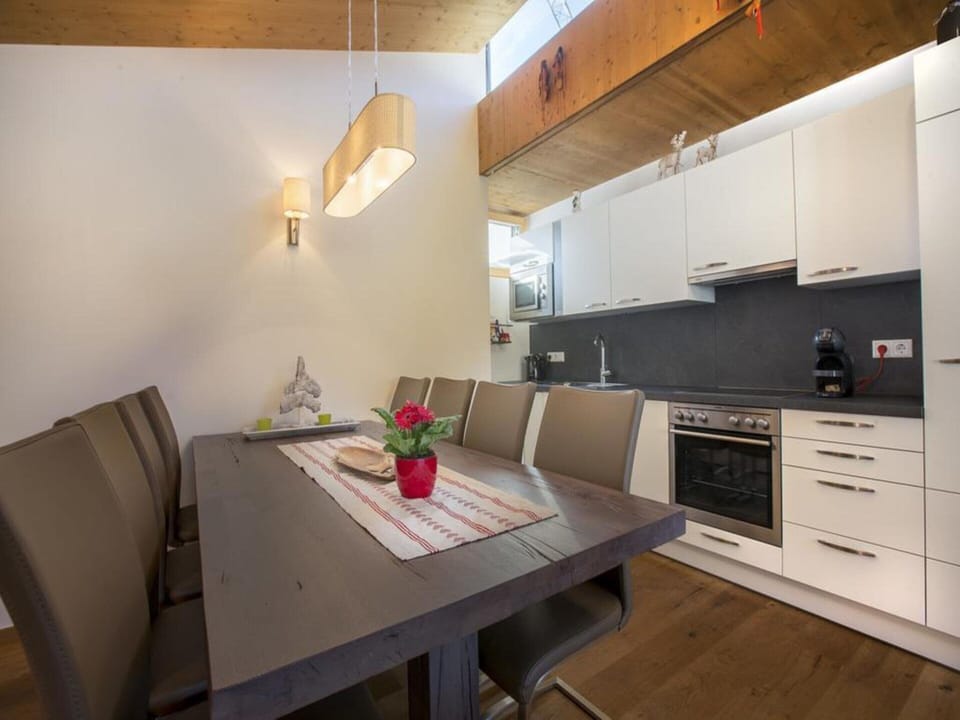 House | Dining