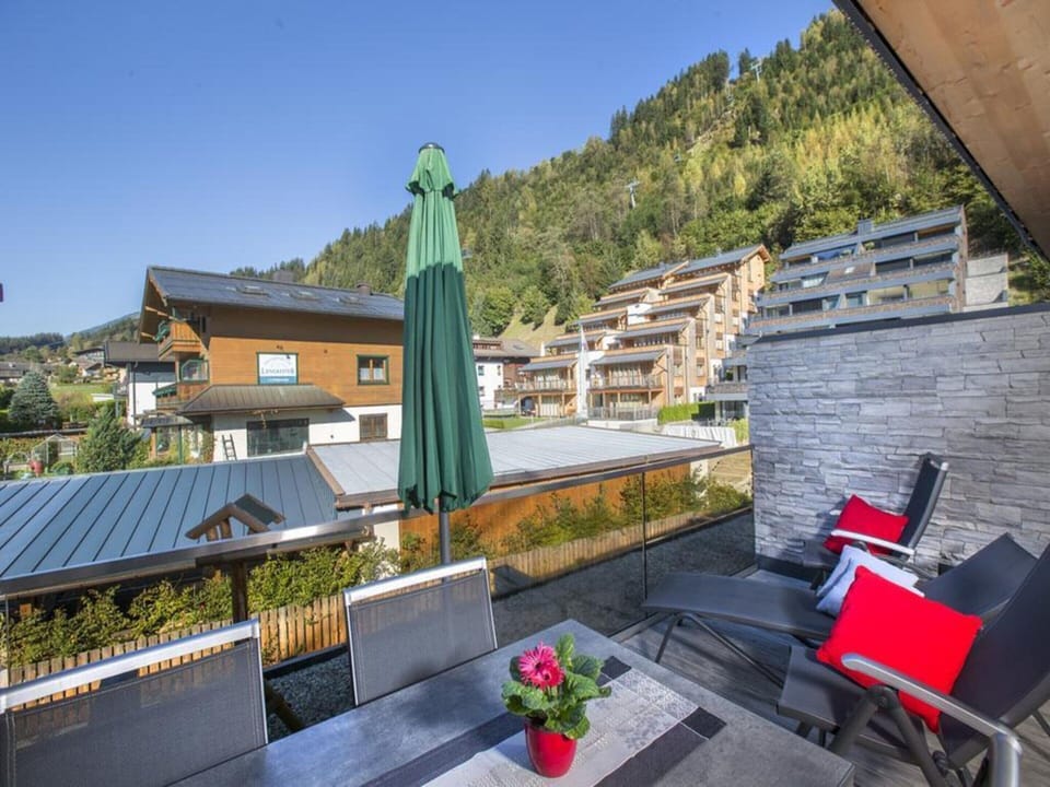House | Balcony