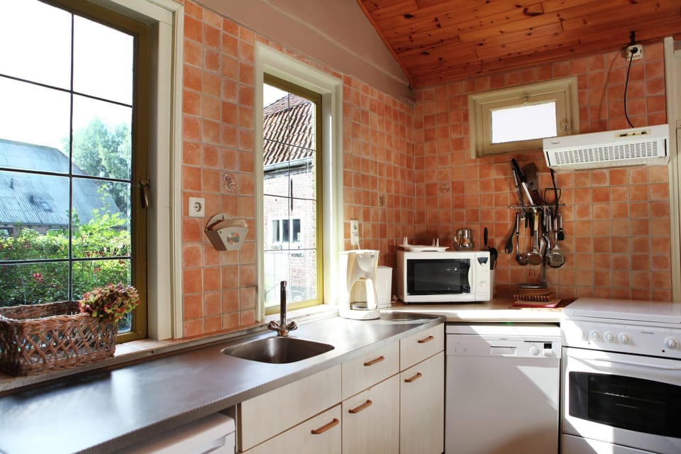 House | Private kitchen | Fridge, highchair