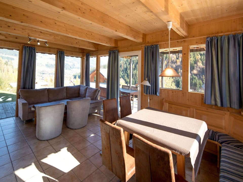 Chalet | Dining