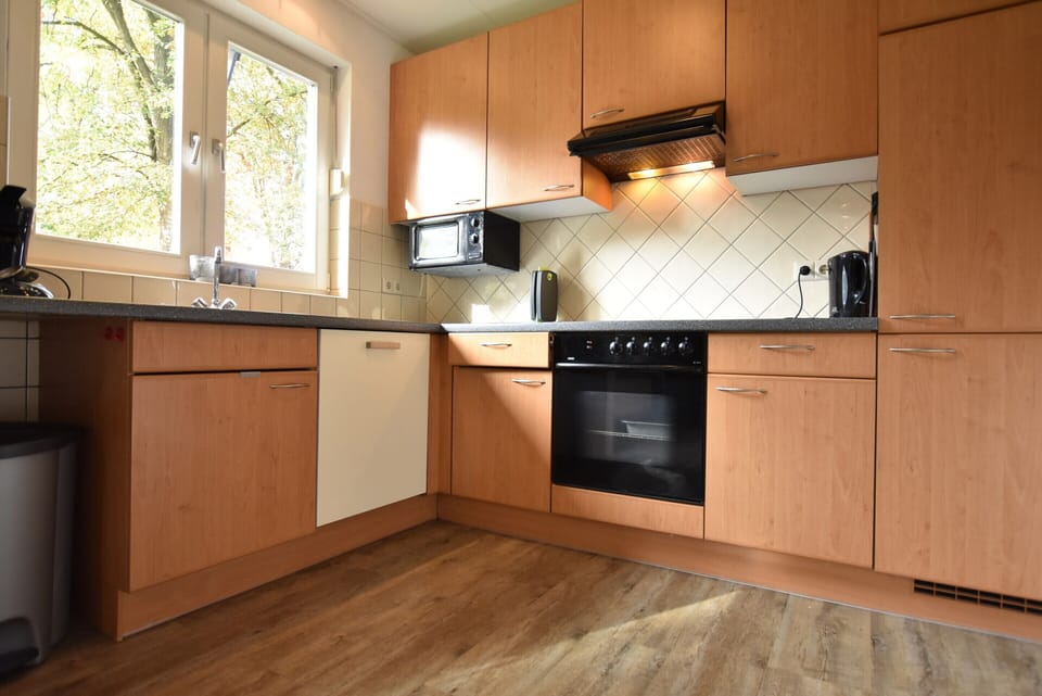 House | Private kitchen | Coffee/tea maker, highchair