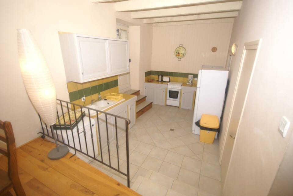 House | Private kitchen | Fridge, oven, coffee/tea maker, highchair