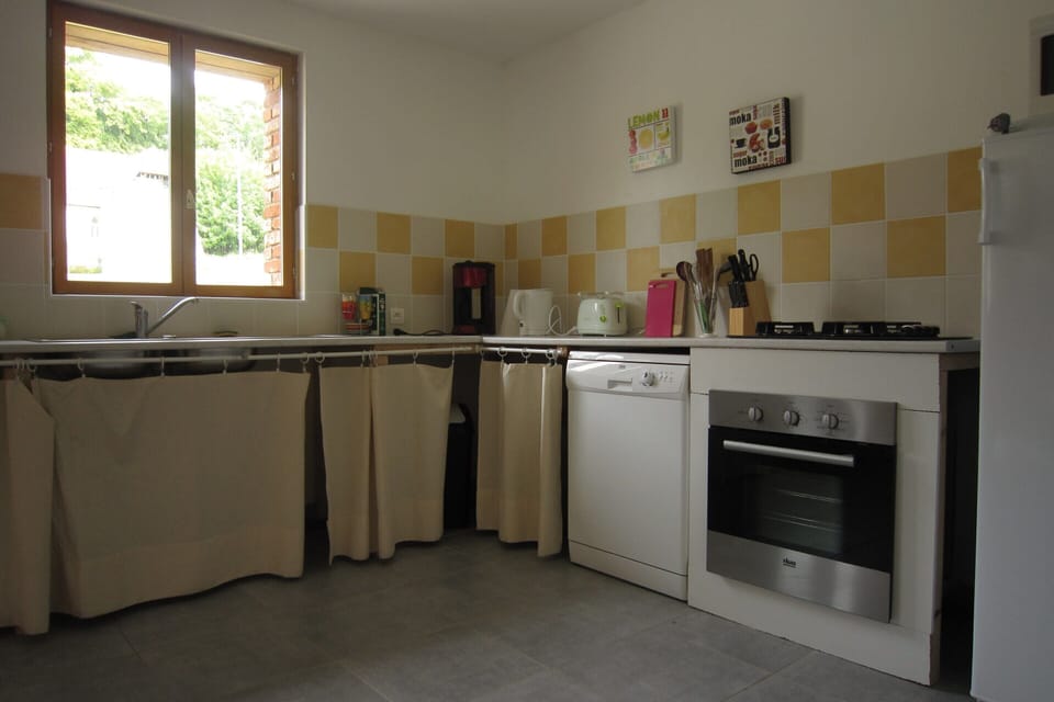 Cottage | Dining