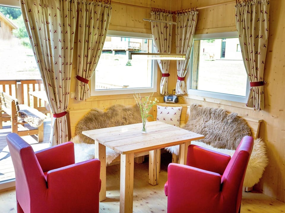 Chalet | Dining