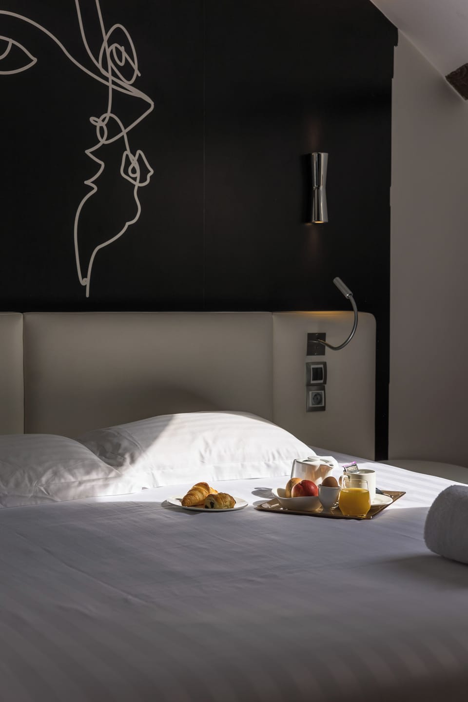 Quadruple Room | Premium bedding, in-room safe, individually decorated, desk