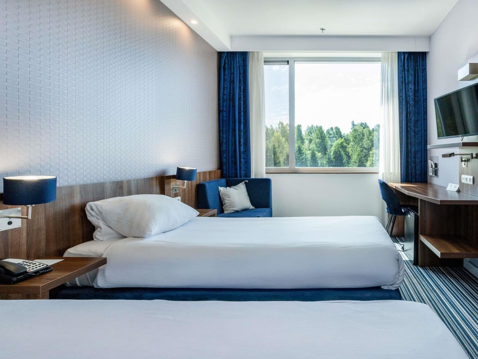 Standard Twin Room, 2 Twin Beds | Memory foam beds, desk, soundproofing, WiFi (free)