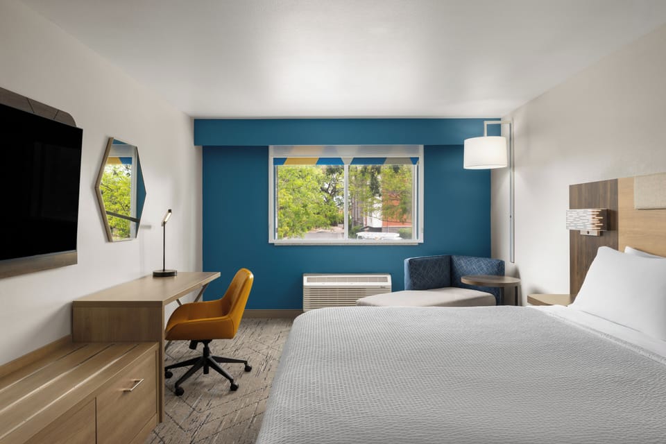 Pillowtop beds, desk, laptop workspace, blackout drapes