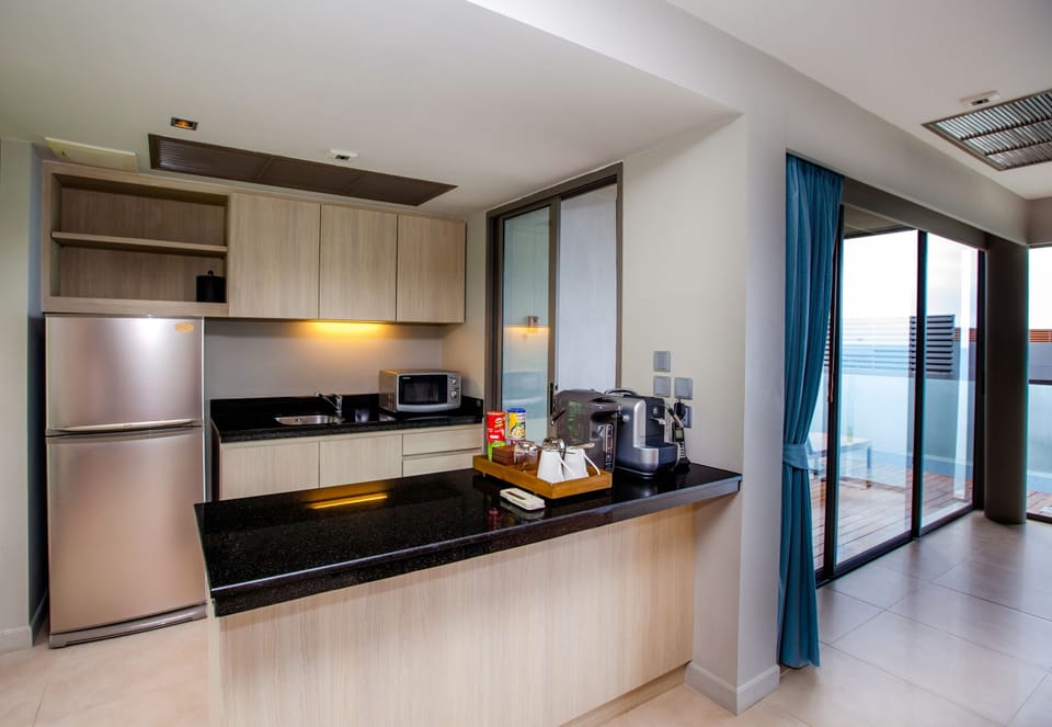 Fridge, electric kettle