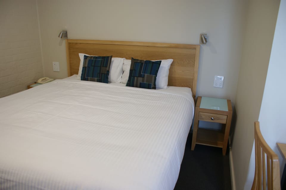 Standard Room, Multiple Beds, Non Smoking, Ground Floor (Walk-in Shower) | Premium bedding, pillowtop beds, minibar, desk