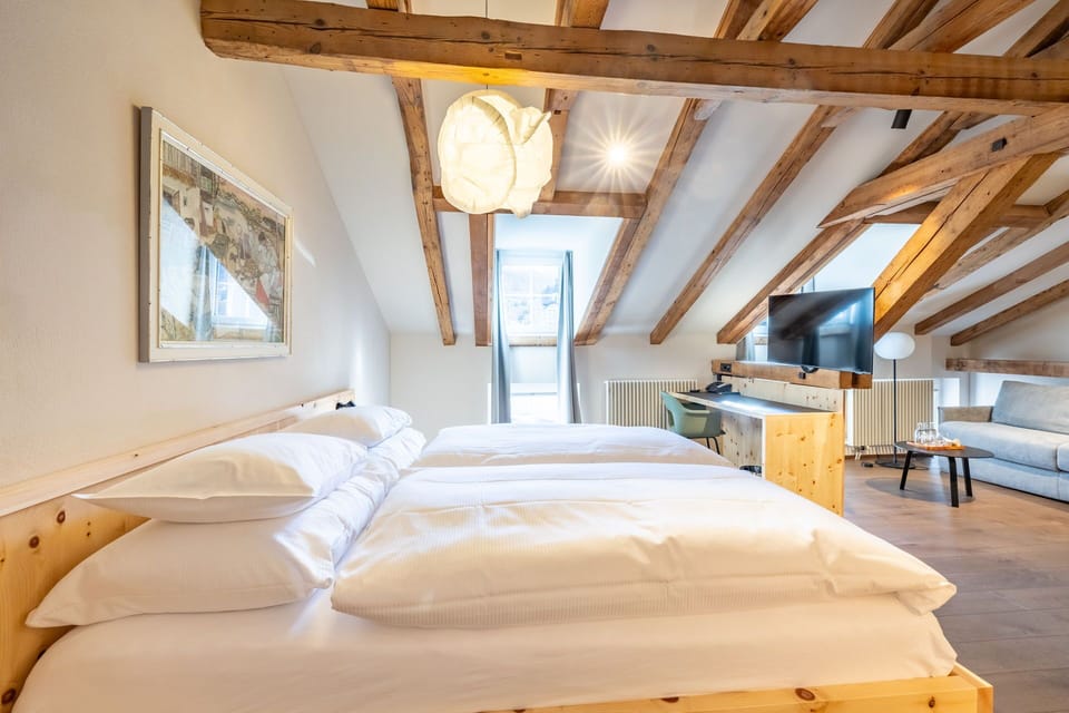 Palantschin Double Room Standard (Air conditioning) | Hypo-allergenic bedding, in-room safe, desk, blackout drapes