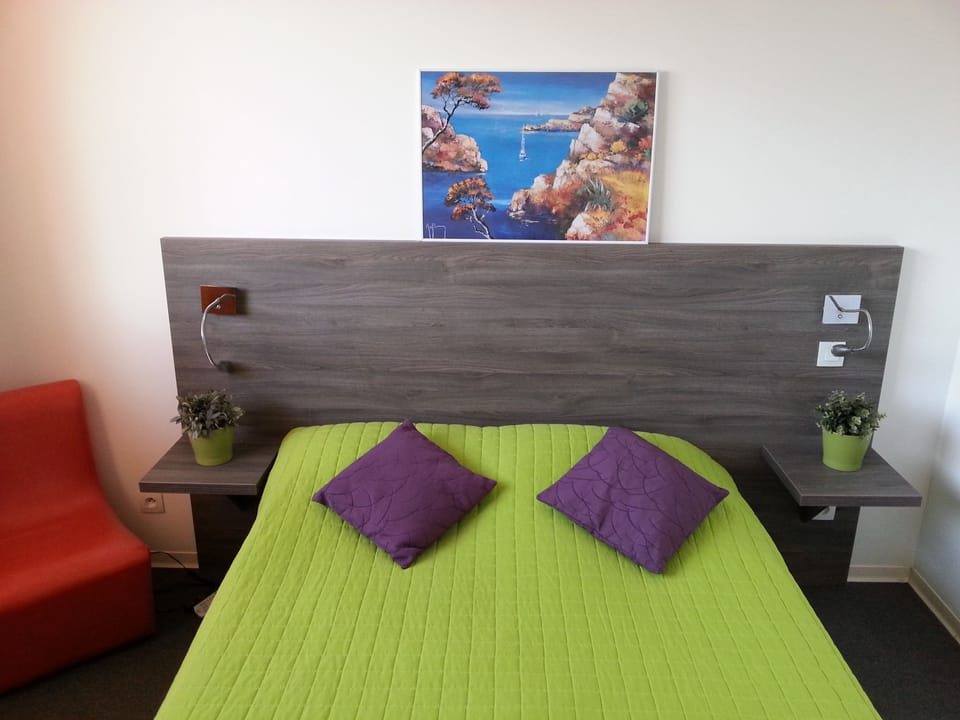 Double Room | Select Comfort beds, in-room safe, individually furnished, desk