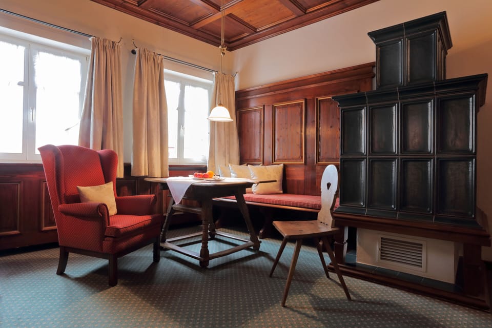 Suite | Living room | Flat-screen TV