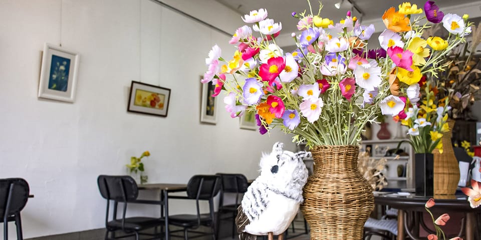 Guest Cafe Kuchikumano Bed and Breakfast in Japan