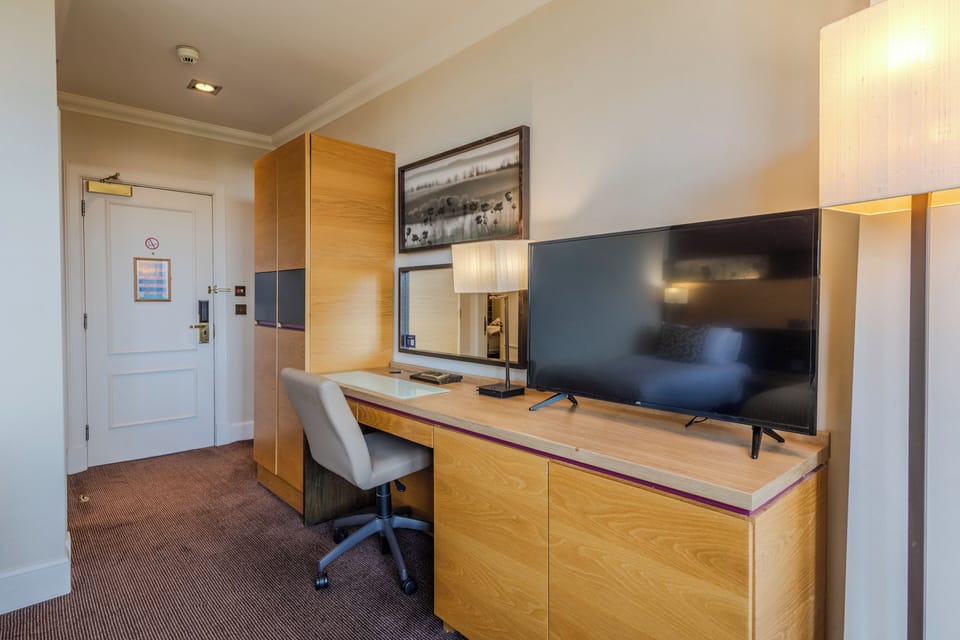 Twin Room | Television