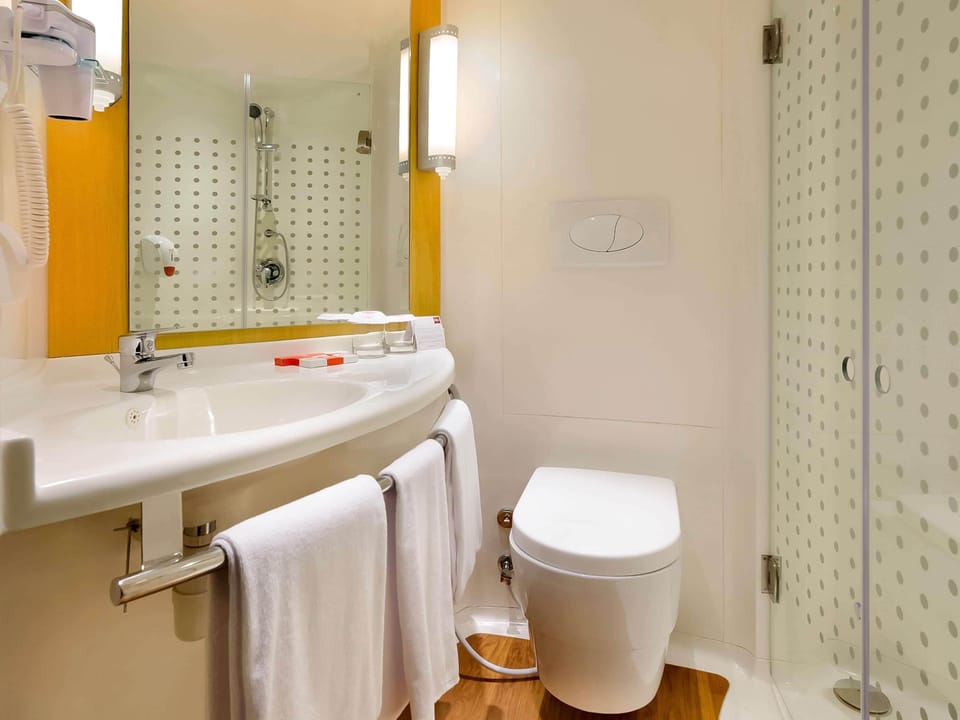 In-room safe, desk, soundproofing, iron/ironing board