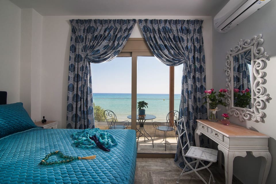Basic Room, Sea View (2) | Premium bedding, in-room safe, individually decorated, soundproofing