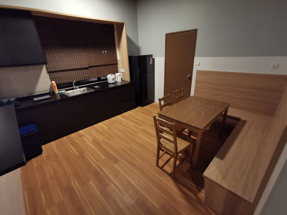 Superior Suite, 2 Bedrooms (L51) | Private kitchen | Electric kettle