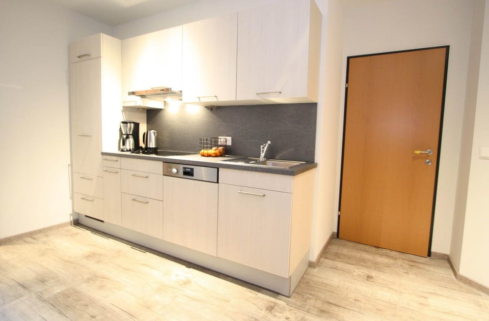 Apartment | Private kitchen | Microwave, coffee/tea maker