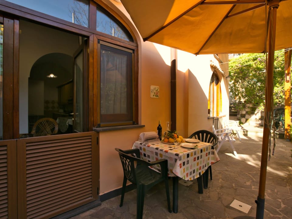 House | Dining