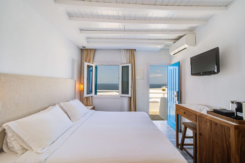 Standard Room, Sea View | Egyptian cotton sheets, premium bedding, down comforters, minibar