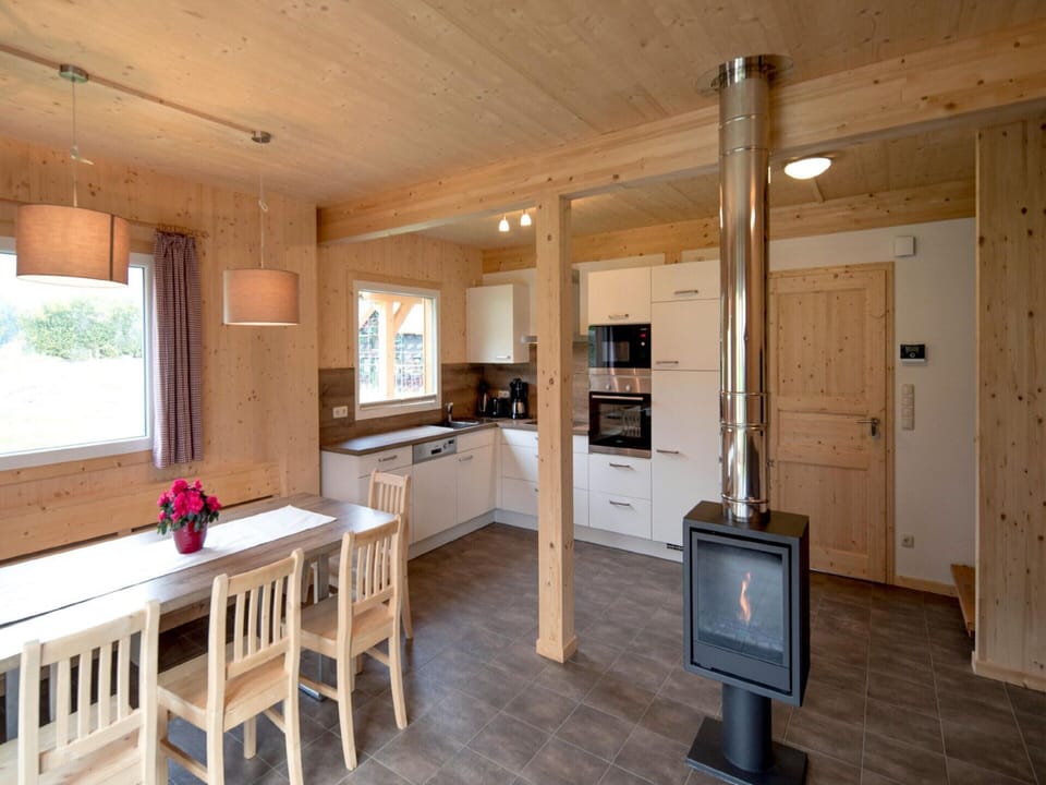 Chalet | Private kitchen | Highchair