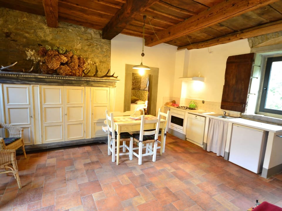 House | Private kitchen | Highchair