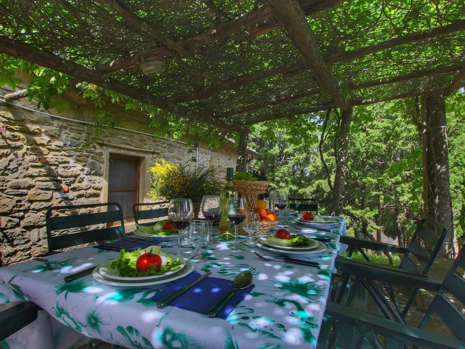 Cottage | Dining
