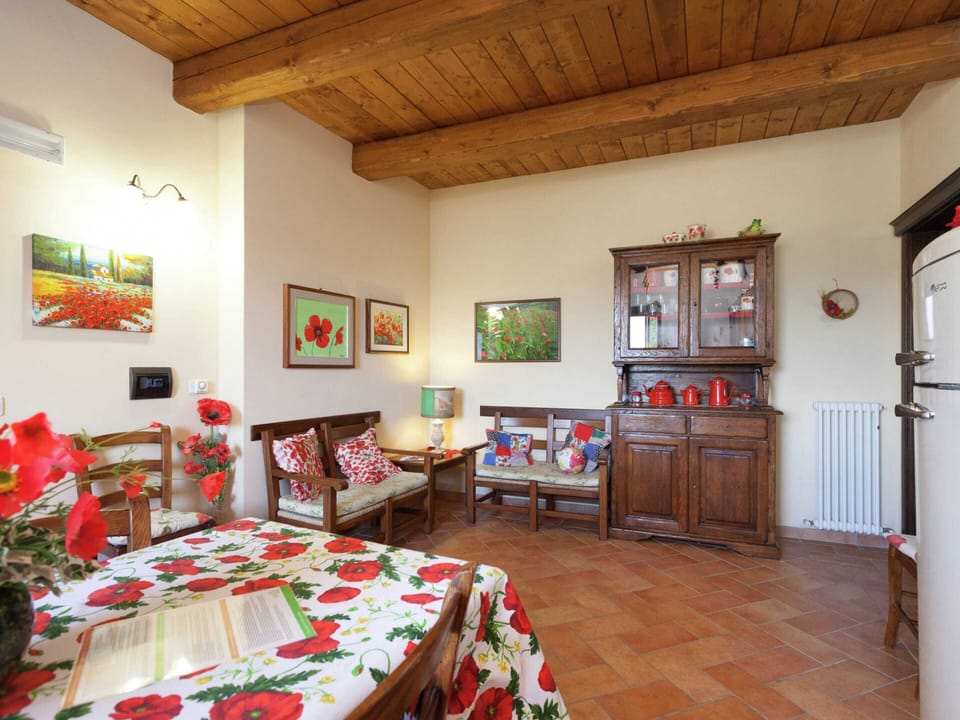 Cottage | Dining