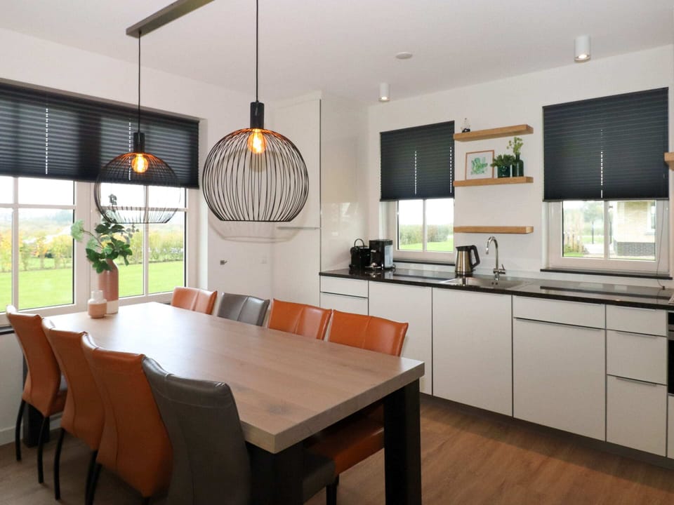 Villa | Dining