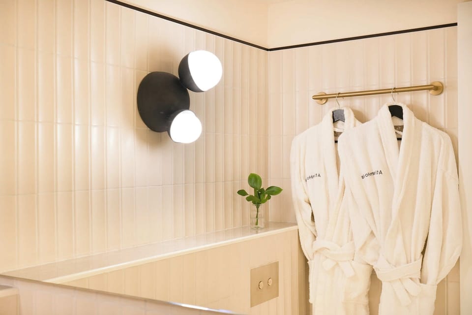 Executive Room | Premium bedding, minibar, in-room safe, desk