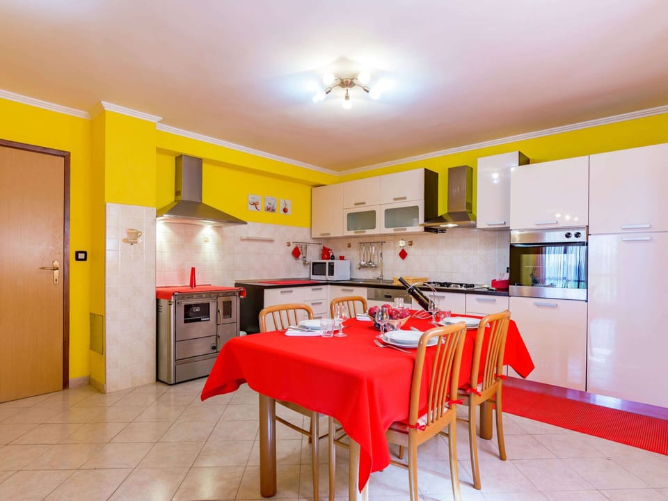 Apartment | Private kitchen | Highchair