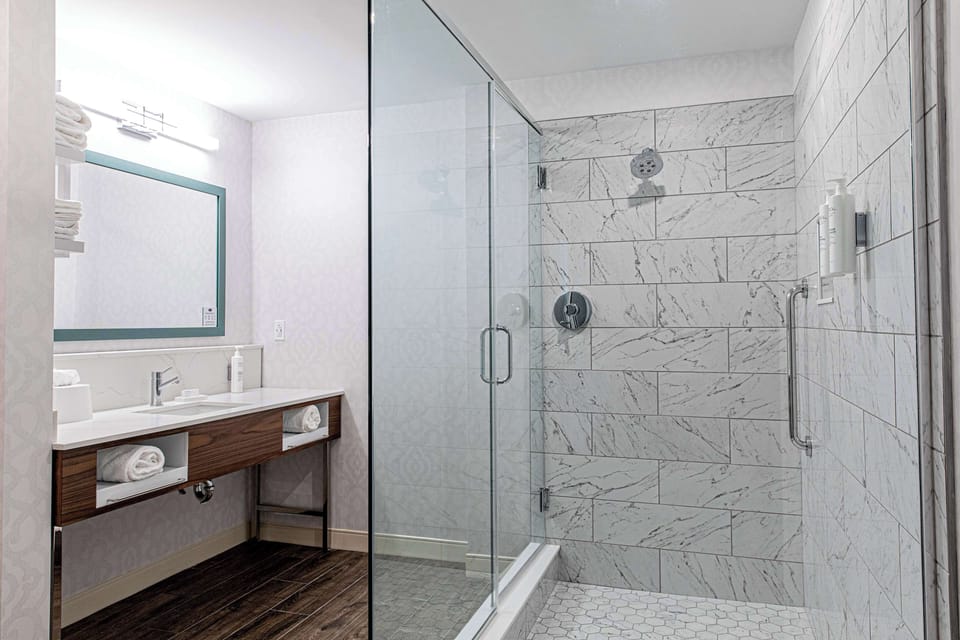 One King One Bedroom Suite, Non-Smoking | Bathroom shower
