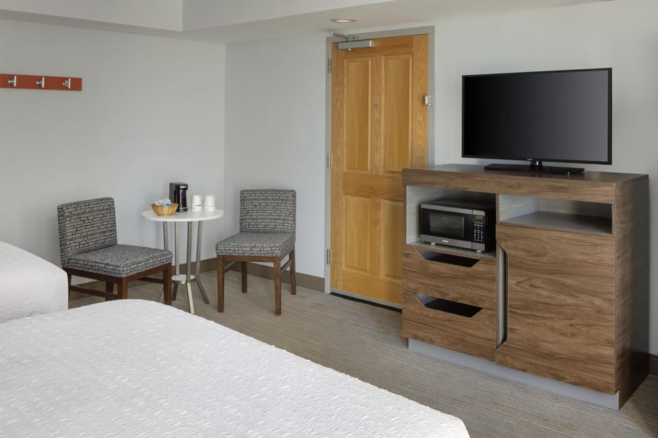 Standard Queen Room with 2 Queen Beds | Premium bedding, in-room safe, blackout drapes, iron/ironing board