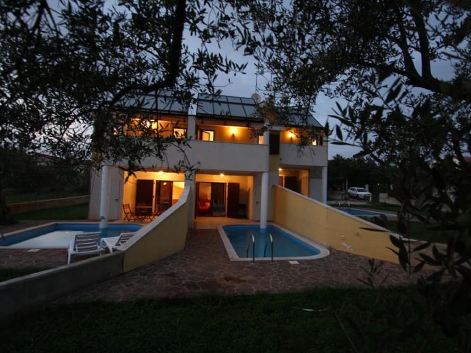 House | Pool | Indoor pool, outdoor pool