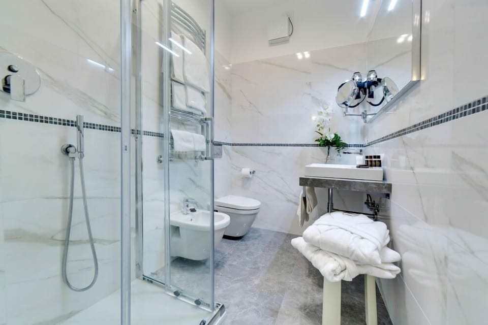 Premium Double Room, Terrace | Bathroom | Free toiletries, hair dryer, bathrobes, slippers