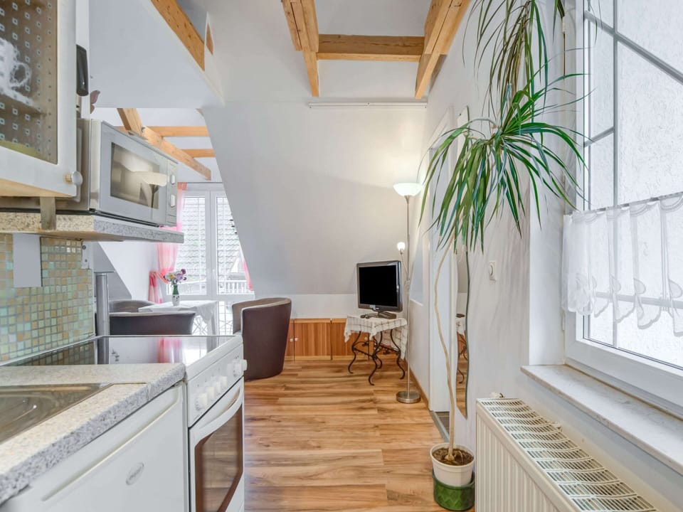 Apartment | Private kitchen | Coffee/tea maker, highchair