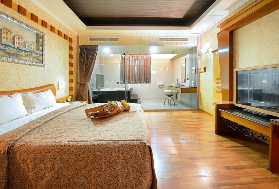 Deluxe Room, 1 Double Bed | Desk, soundproofing, free WiFi
