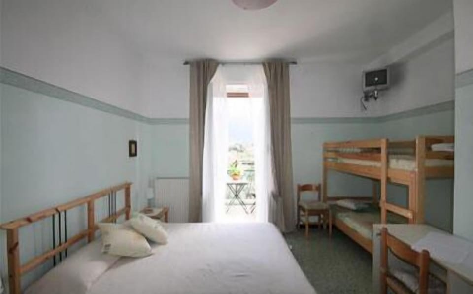 Minibar, soundproofing, cribs/infant beds, rollaway beds