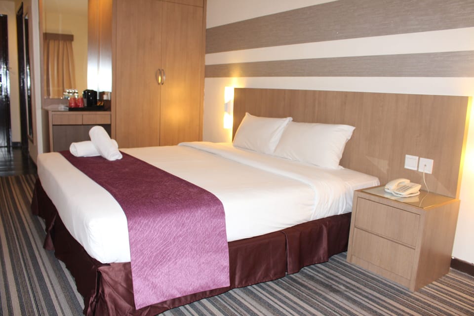 Superior Room, 1 King Bed | 1 bedroom, in-room safe, desk, laptop workspace