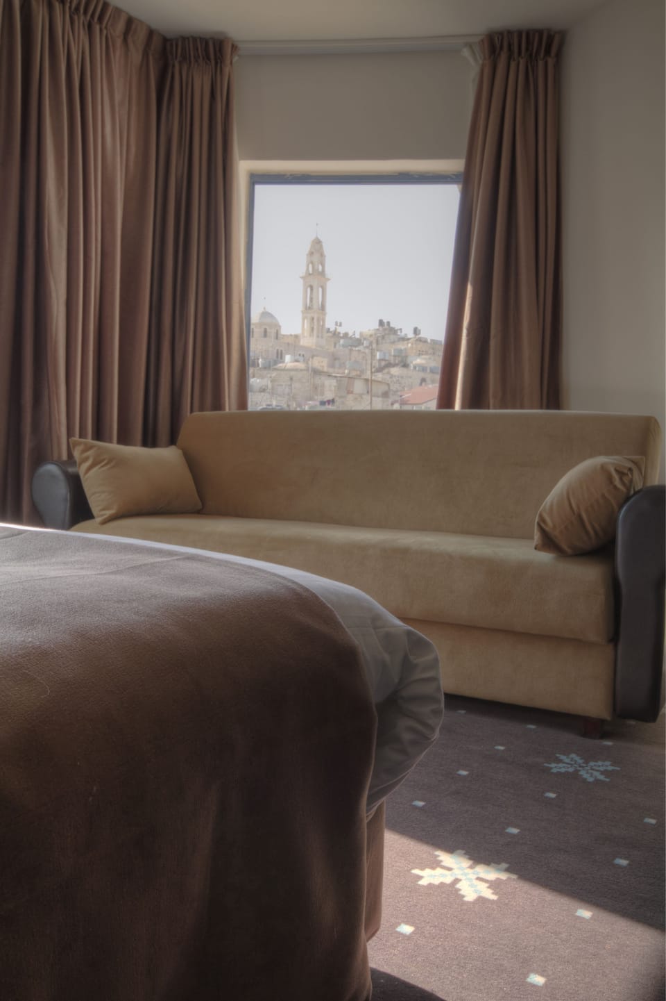 Double or Twin Room | Minibar, in-room safe, free WiFi, bed sheets