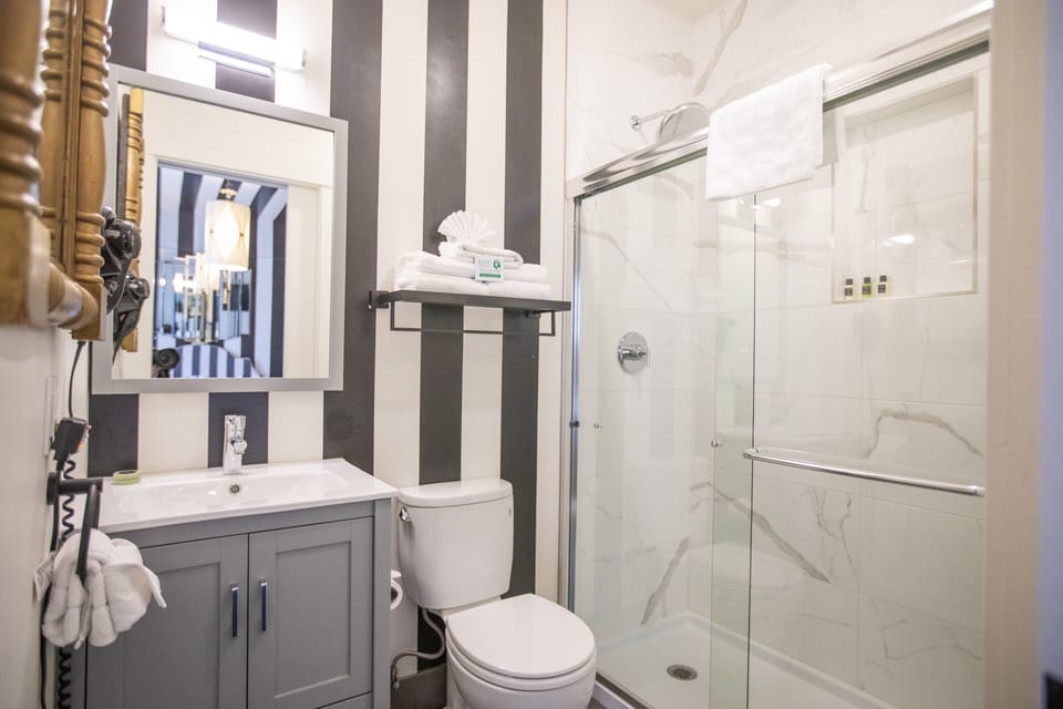 Standard Double Room, Ensuite (Standard) | Bathroom